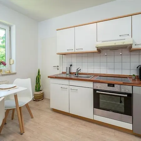 Eg Rechts -wunderschoene Grosse 3-zimmer City Naehe Salzburg Apartmán Freilassing