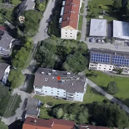Eg Rechts -wunderschoene Grosse 3-zimmer City Naehe Salzburg *