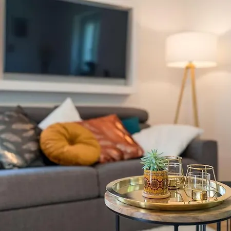 Apartmán Eg Rechts -wunderschoene Grosse 3-zimmer City Naehe Salzburg *