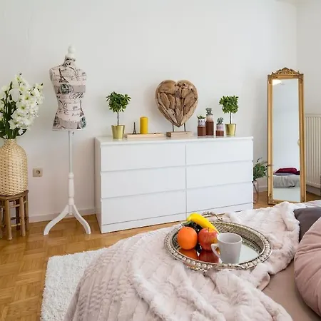 Apartmán Eg Rechts -wunderschoene Grosse 3-zimmer City Naehe Salzburg Freilassing